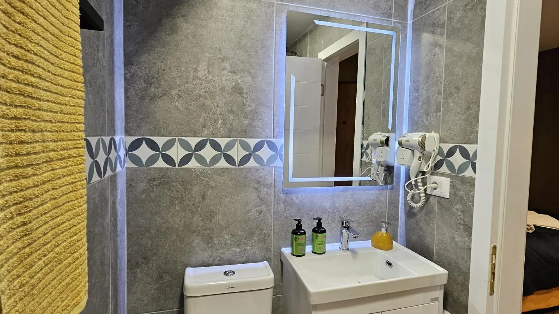 Selen Guesthouse Tirana Albania
