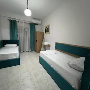 Sisterhood Hostel-female Only Ostello Tirana